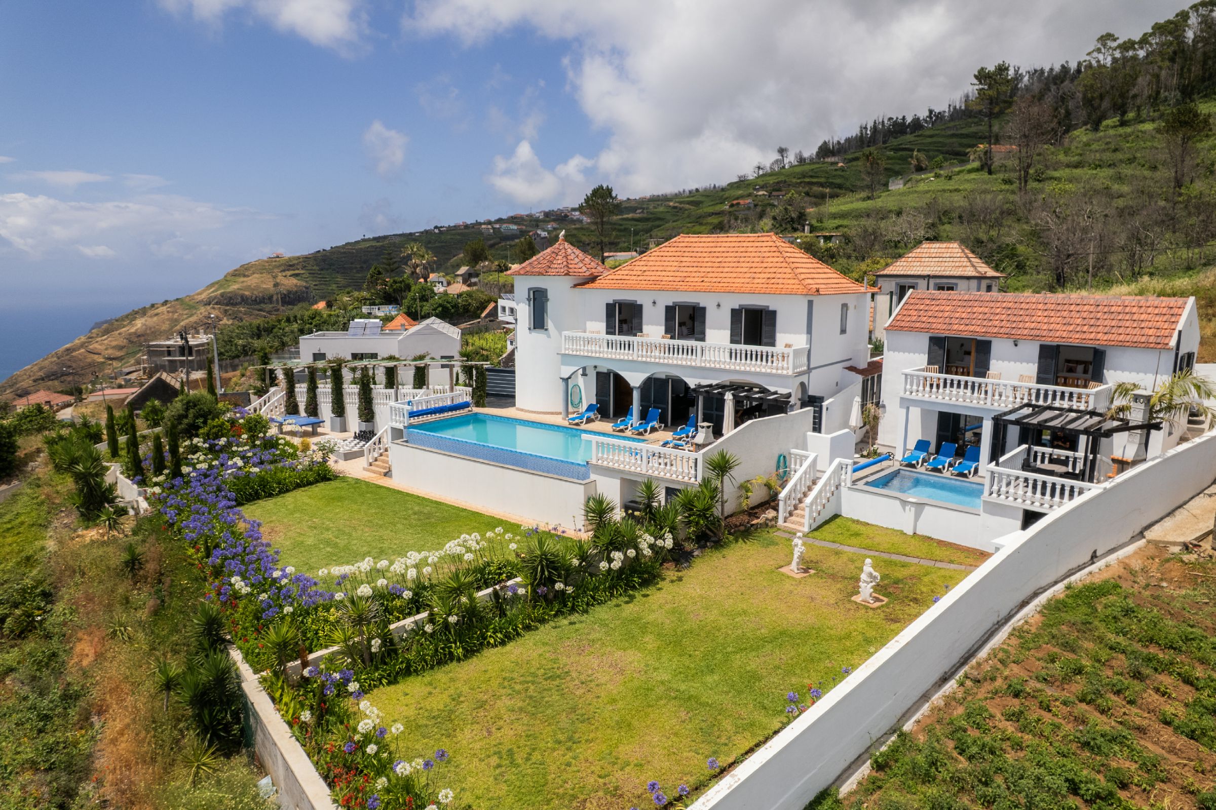 Blue Sea Tower & Guest Villa Blue Sea Tower & Guest Villa